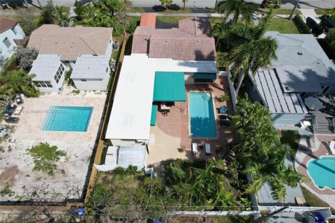 Villa ou maison à vendre à Hollywood, Floride: 5 chambres № 821784 - photo 6