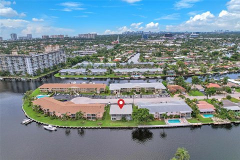 Copropriété à vendre à Pompano Beach, Floride: 2 chambres, 79.9 m2 № 1374954 - photo 29