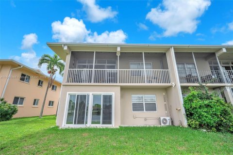 Copropriété à vendre à Pompano Beach, Floride: 2 chambres, 79.9 m2 № 1374954 - photo 21