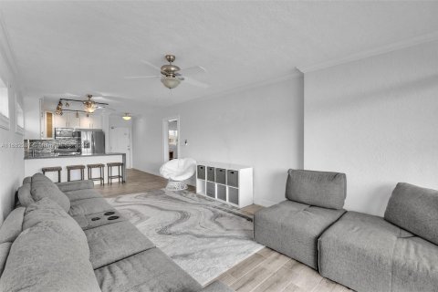 Copropriété à vendre à Pompano Beach, Floride: 2 chambres, 79.9 m2 № 1374954 - photo 12