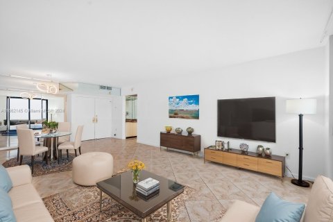 Condo in Miami Beach, Florida, 2 bedrooms  № 1374992 - photo 3