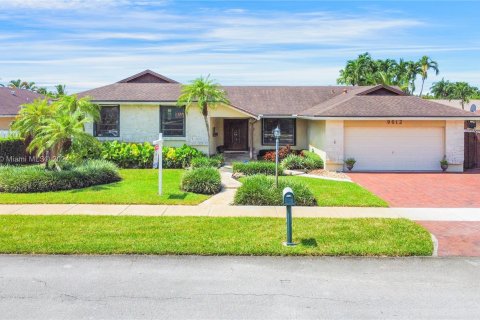 Villa ou maison à vendre à Miami, Floride: 3 chambres, 191.1 m2 № 1374952 - photo 1