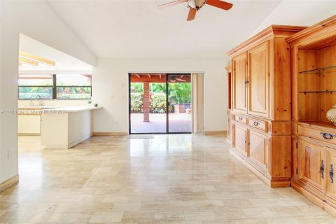 Villa ou maison à vendre à Miami, Floride: 3 chambres, 191.1 m2 № 1374952 - photo 12