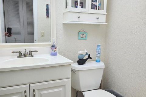 Condo in Lauderdale Lakes, Florida, 1 bedroom  № 1002848 - photo 8