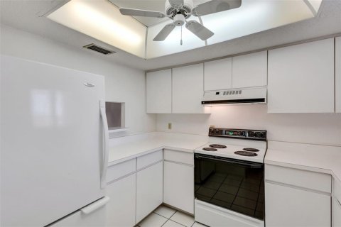 Condo in Bradenton, Florida, 1 bedroom  № 1166826 - photo 5