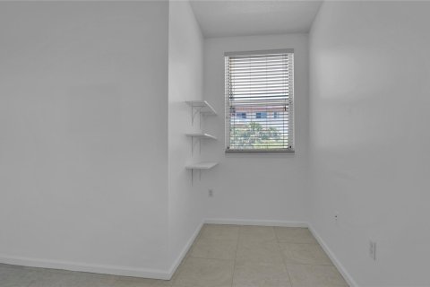 Condo in Lauderdale-by-the-Sea, Florida, 3 bedrooms  № 1173165 - photo 19