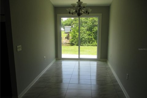 Casa en venta en Okeechobee, Florida, 3 dormitorios, 162.76 m2 № 550678 - foto 10