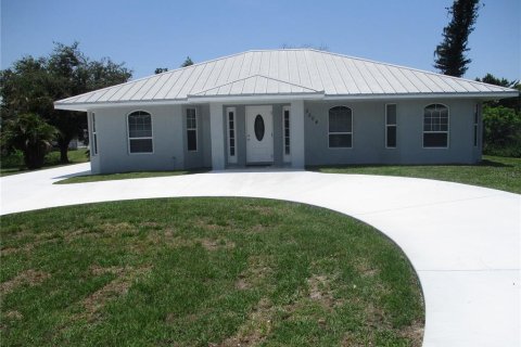 Villa ou maison à vendre à Okeechobee, Floride: 3 chambres, 162.76 m2 № 550678 - photo 1