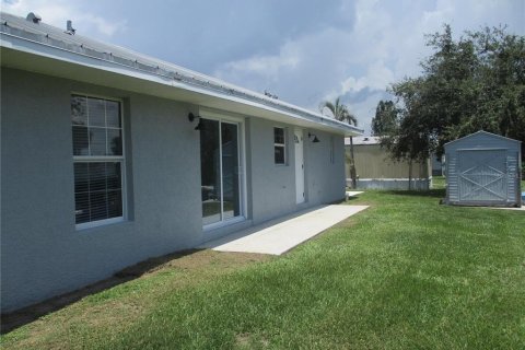 House in Okeechobee, Florida 3 bedrooms, 162.76 sq.m. № 550678 - photo 27