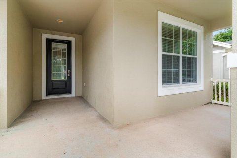 House in Tampa, Florida 4 bedrooms, 247.96 sq.m. № 1379394 - photo 5