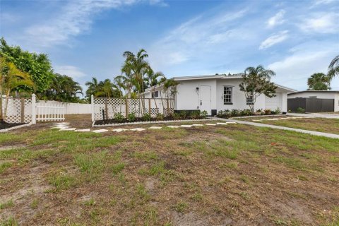 Villa ou maison à vendre à Port Charlotte, Floride: 3 chambres, 97.92 m2 № 1361017 - photo 3