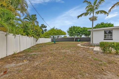 Villa ou maison à vendre à Port Charlotte, Floride: 3 chambres, 97.92 m2 № 1361017 - photo 21