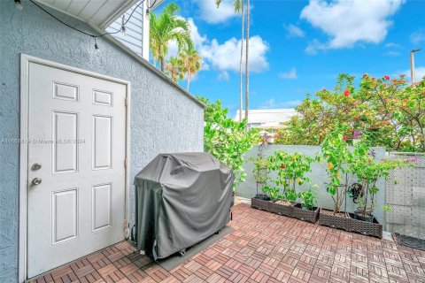 Touwnhouse à vendre à Key Biscayne, Floride: 2 chambres, 81.29 m2 № 1385793 - photo 15