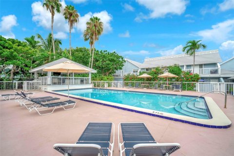 Touwnhouse à vendre à Key Biscayne, Floride: 2 chambres, 81.29 m2 № 1385793 - photo 17