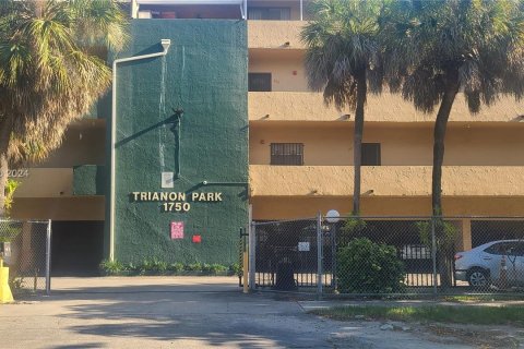 Condo in Hialeah, Florida, 2 bedrooms  № 1386225 - photo 3