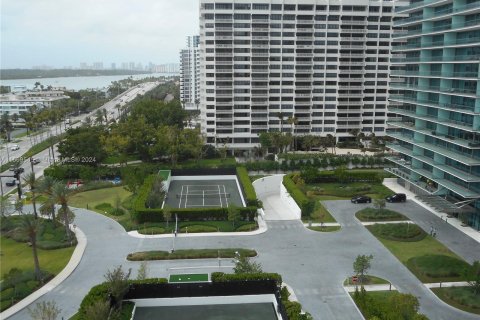 Condominio en venta en Bal Harbour, Florida, 1 dormitorio, 90.86 m2 № 1386272 - foto 3