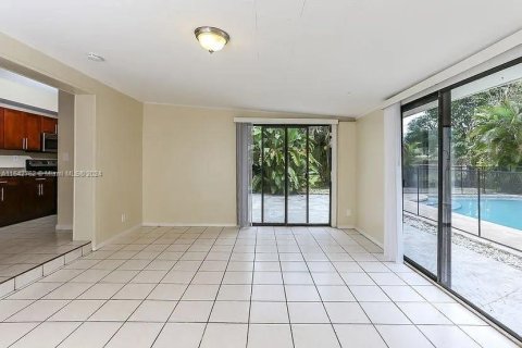 House in Fort Lauderdale, Florida 3 bedrooms, 145.02 sq.m. № 1345805 - photo 7