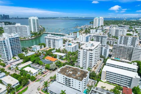 Copropriété à vendre à Miami Beach, Floride: 2 chambres, 90.12 m2 № 1345721 - photo 19