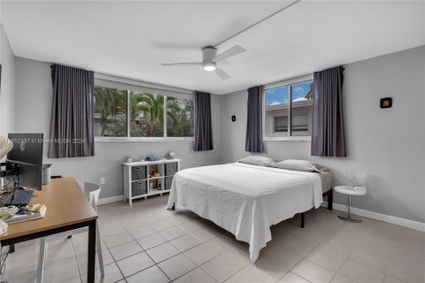 Copropriété à vendre à Miami Beach, Floride: 2 chambres, 90.12 m2 № 1345721 - photo 16