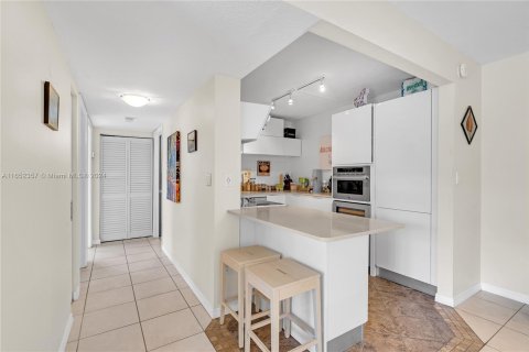 Copropriété à vendre à Miami Beach, Floride: 2 chambres, 90.12 m2 № 1345721 - photo 6