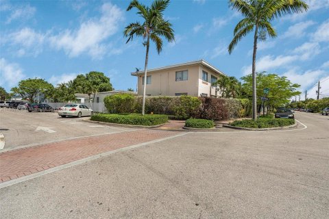 Casa en alquiler en Miami Beach, Florida, 2 dormitorios, 92.9 m2 № 1345722 - foto 17