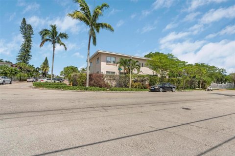 Villa ou maison à louer à Miami Beach, Floride: 2 chambres, 92.9 m2 № 1345722 - photo 16