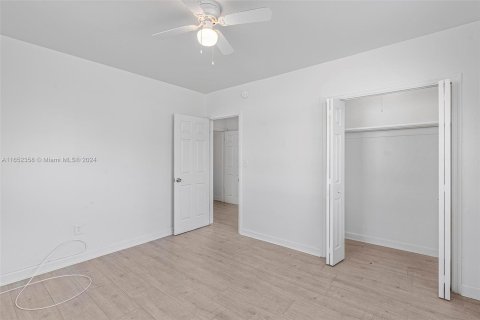 Villa ou maison à louer à Miami Beach, Floride: 2 chambres, 92.9 m2 № 1345722 - photo 6