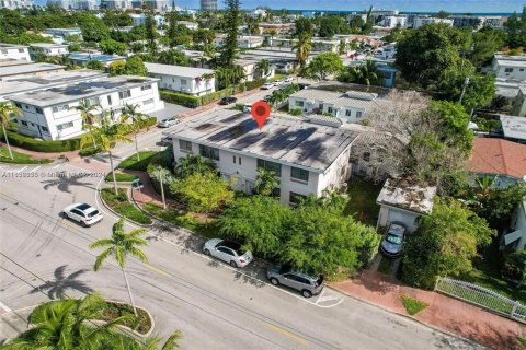 Villa ou maison à louer à Miami Beach, Floride: 2 chambres, 92.9 m2 № 1345722 - photo 30