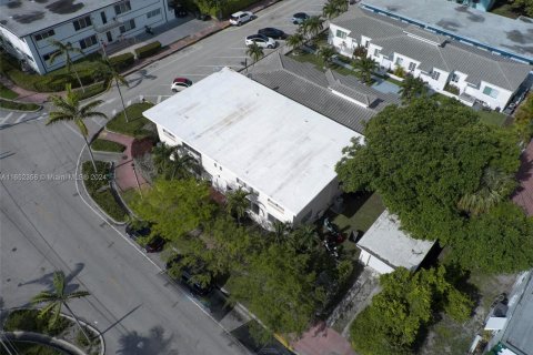 Villa ou maison à louer à Miami Beach, Floride: 2 chambres, 92.9 m2 № 1345722 - photo 25