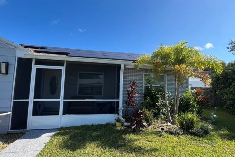 Casa en venta en New Port Richey, Florida, 2 dormitorios, 79.71 m2 № 1377883 - foto 2