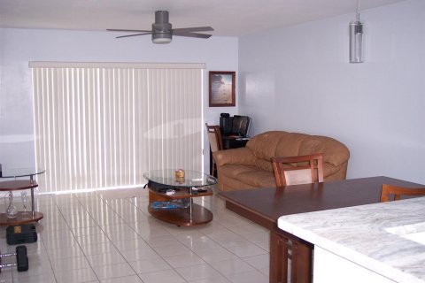 Copropriété à vendre à Dania Beach, Floride: 1 chambre, 78.97 m2 № 1182526 - photo 3