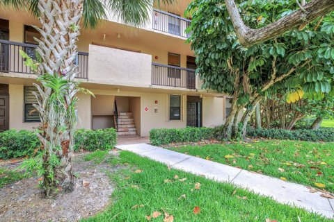 Condo in Coconut Creek, Florida, 2 bedrooms  № 1182527 - photo 13