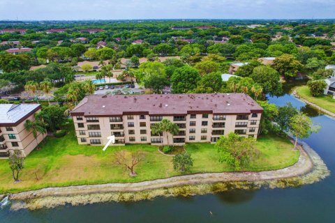 Condo in Coconut Creek, Florida, 2 bedrooms  № 1182527 - photo 19