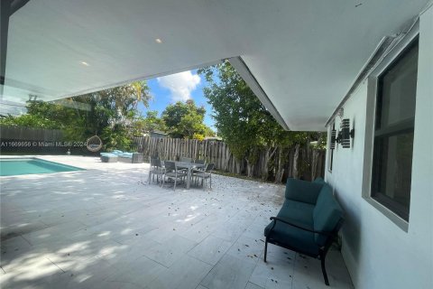 Casa en alquiler en North Miami, Florida, 3 dormitorios, 246.19 m2 № 1387795 - foto 7