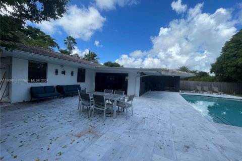 Casa en alquiler en North Miami, Florida, 3 dormitorios, 246.19 m2 № 1387795 - foto 3