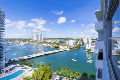 Condominio en venta en Miami Beach, Florida, 1 dormitorio, 79.52 m2 № 1387836 - foto 1