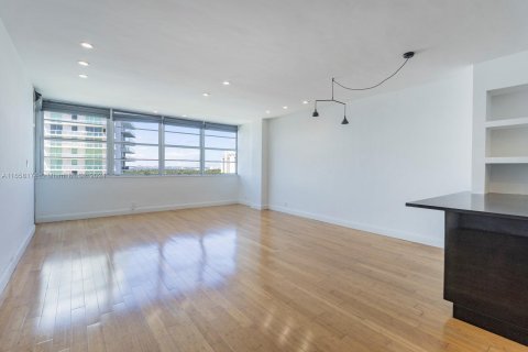 Condominio en venta en Miami Beach, Florida, 1 dormitorio, 79.52 m2 № 1387836 - foto 5