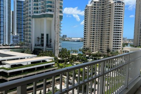 Condo in Miami, Florida, 1 bedroom  № 1387794 - photo 6