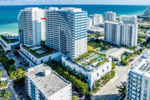 Condominio en venta en Fort Lauderdale, Florida, 2 dormitorios, 112.78 m2 № 163902 - foto 13