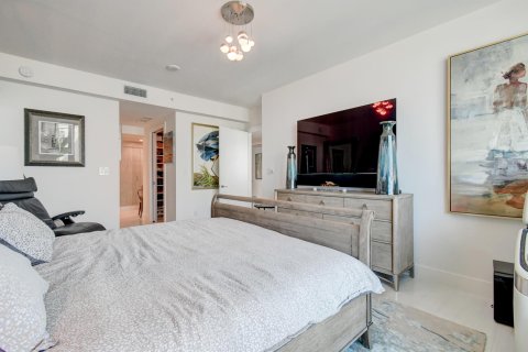 Condominio en venta en Pompano Beach, Florida, 2 dormitorios, 163.51 m2 № 463317 - foto 22