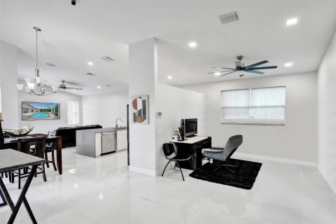 House in Parkland, Florida 4 bedrooms, 201.13 sq.m. № 1188794 - photo 19