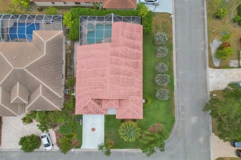 House in Parkland, Florida 4 bedrooms, 201.13 sq.m. № 1188794 - photo 3