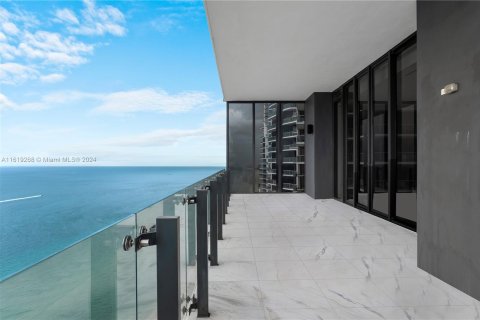 Condominio en venta en Sunny Isles Beach, Florida, 3 dormitorios, 303.05 m2 № 1280954 - foto 5