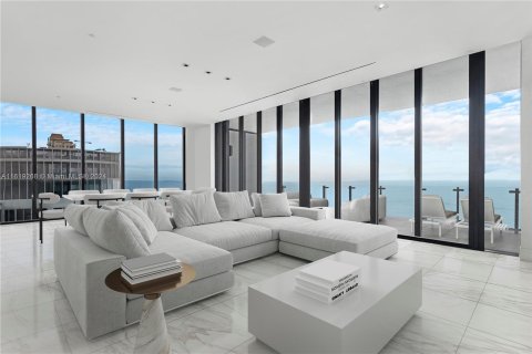 Condominio en venta en Sunny Isles Beach, Florida, 3 dormitorios, 303.05 m2 № 1280954 - foto 10