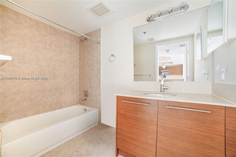 Condo in Sunrise, Florida, 2 bedrooms  № 1180395 - photo 9