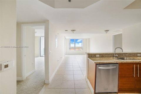 Condo in Sunrise, Florida, 2 bedrooms  № 1180395 - photo 11