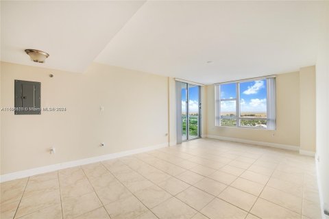 Condo in Sunrise, Florida, 2 bedrooms  № 1180395 - photo 14