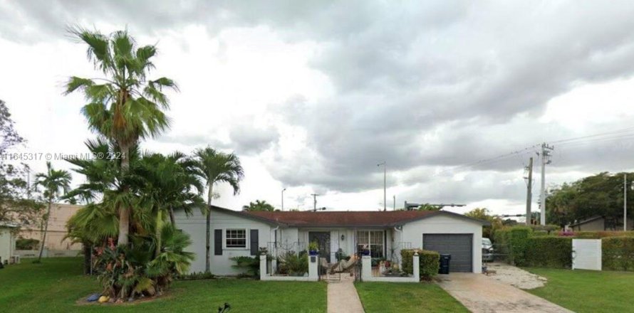 Villa ou maison à Miami, Floride 3 chambres, 165.09 m2 № 1328102