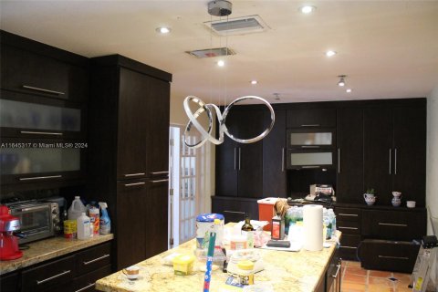 Casa en venta en Miami, Florida, 3 dormitorios, 165.09 m2 № 1328102 - foto 3