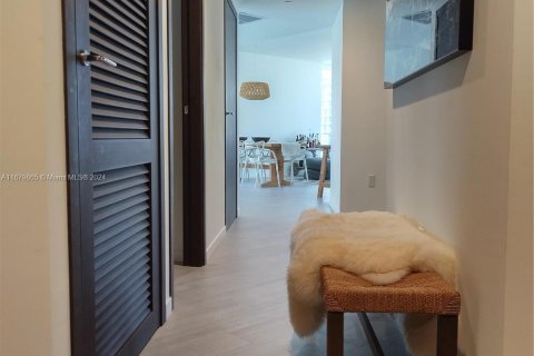 Condominio en venta en Miami, Florida, 2 dormitorios, 125.98 m2 № 1409353 - foto 14